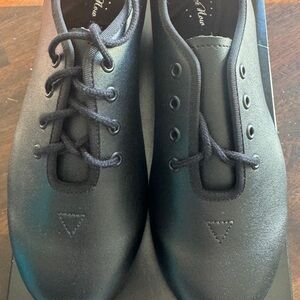 Kids tap shoes SIZE 1